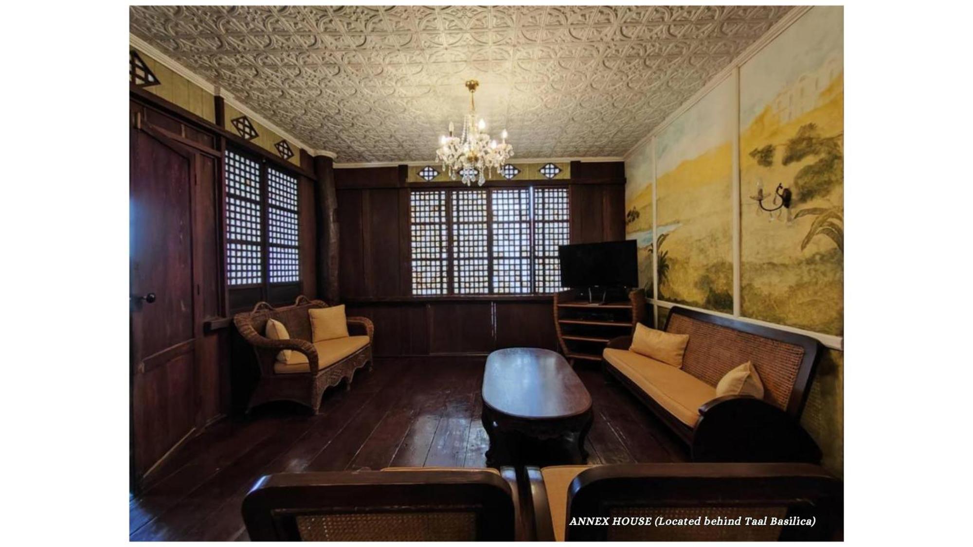 Paradores Del Castillo Taal Exterior photo