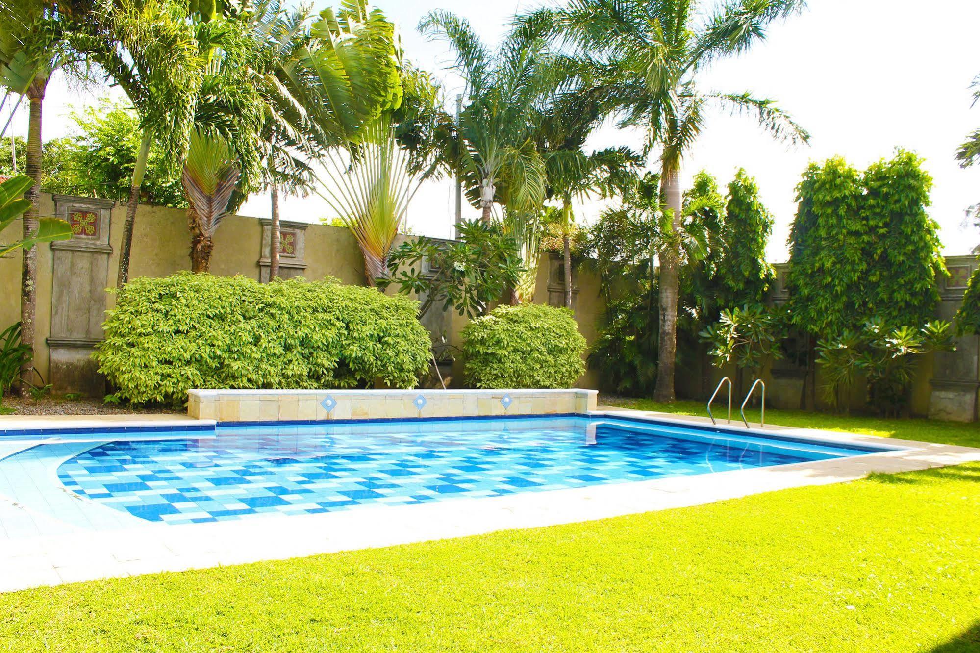 Paradores Del Castillo Taal Exterior photo